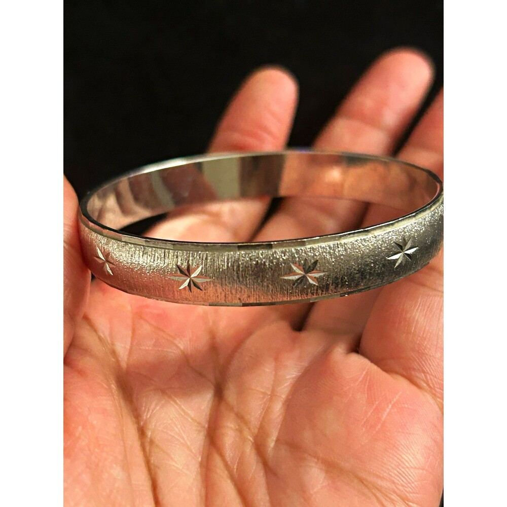 Vintage Monet Silver Tone Starburst Bangle Bracelet Signed 7.5 Inches